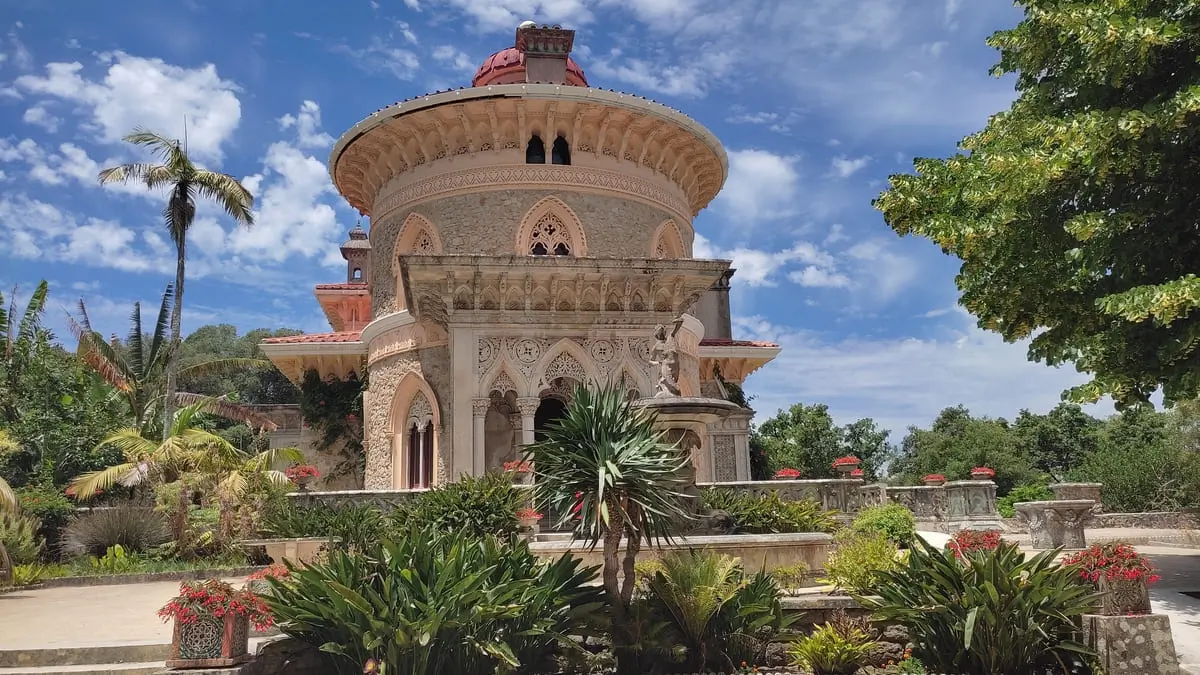 Surrounded by palm trees and exotic plants, the Palace of Monserrate is one of the prettiest sights in Sintra. The large round tower and unique ornate style make for a worthwhile visit.