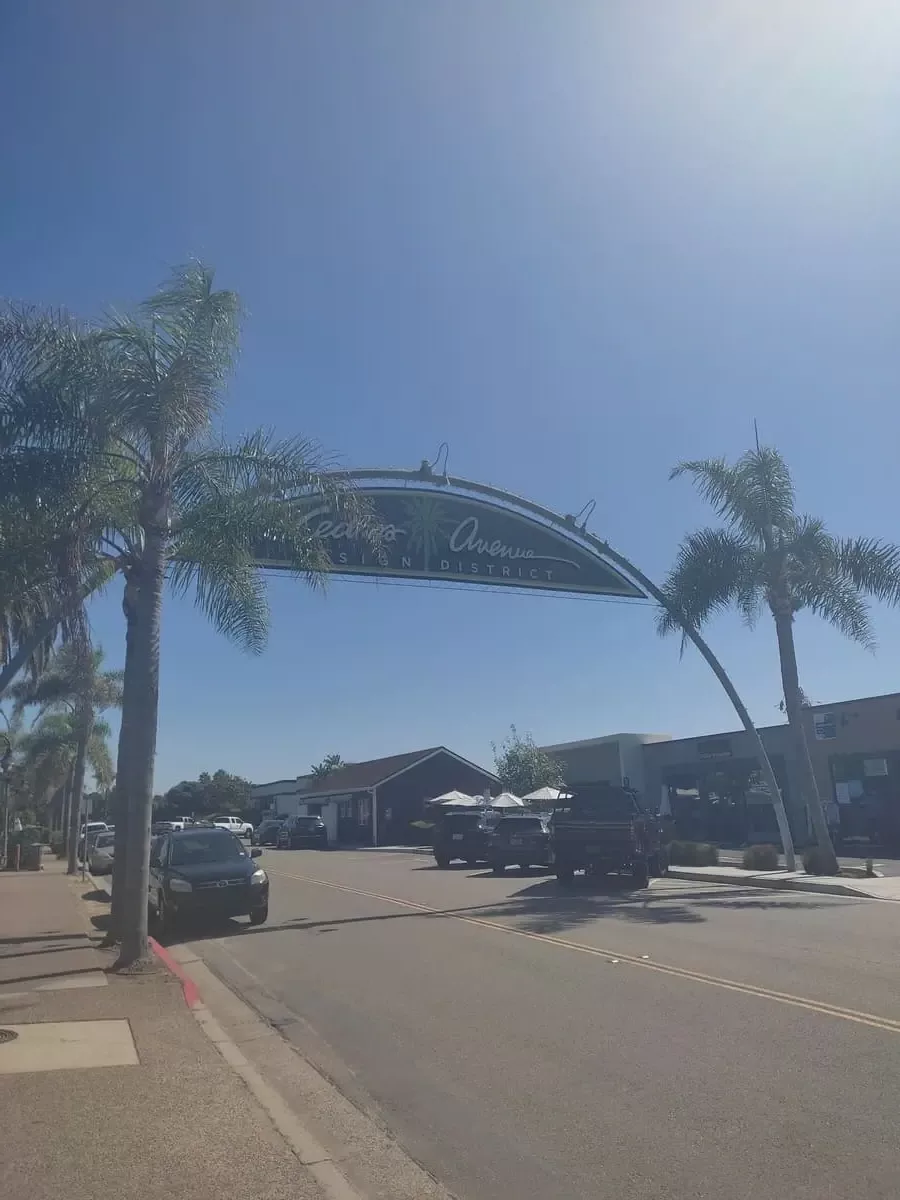 Cedros Avenue in Solana Beach's Design District in bright sunshine