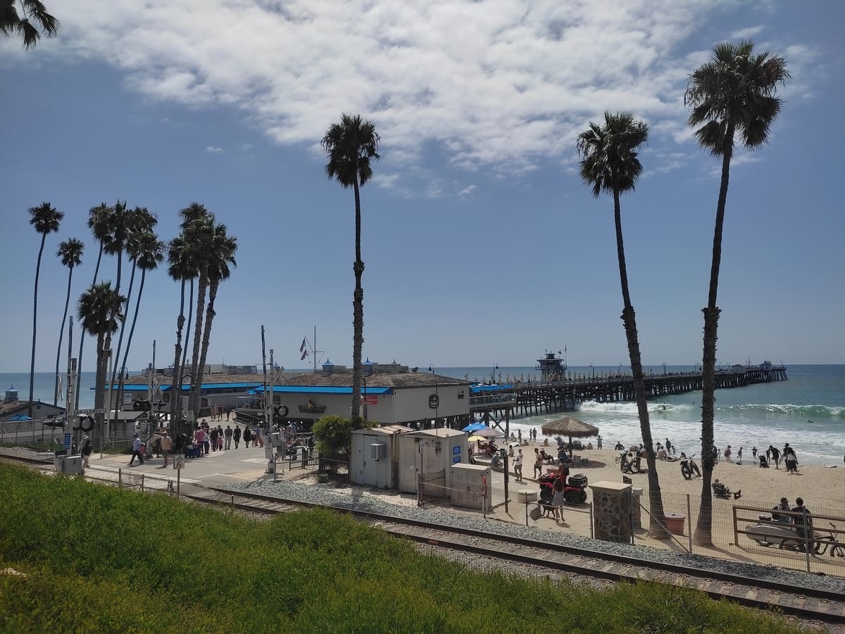 The long wooden pier is one of the most famous sights in San Clemente. Trains stop right next to it on the weekend.