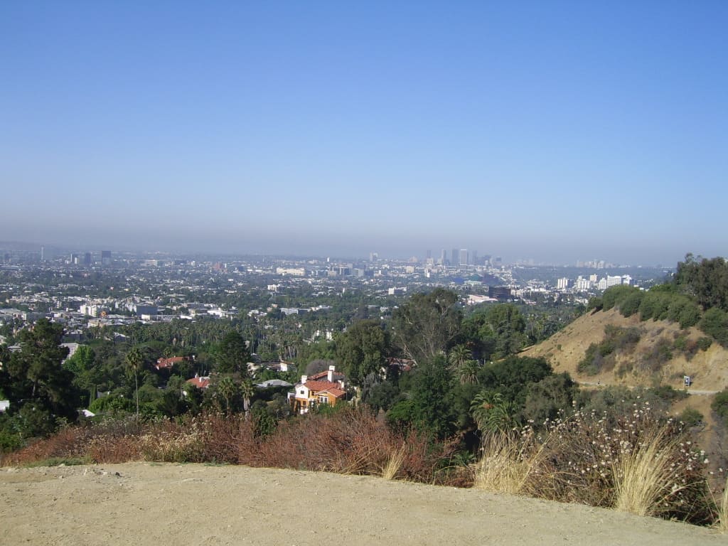 During a hike in Runyon Canyon you have a great view over Los Angeles. Depending on the weather you can see both Downtown and all the way to Santa Monica.