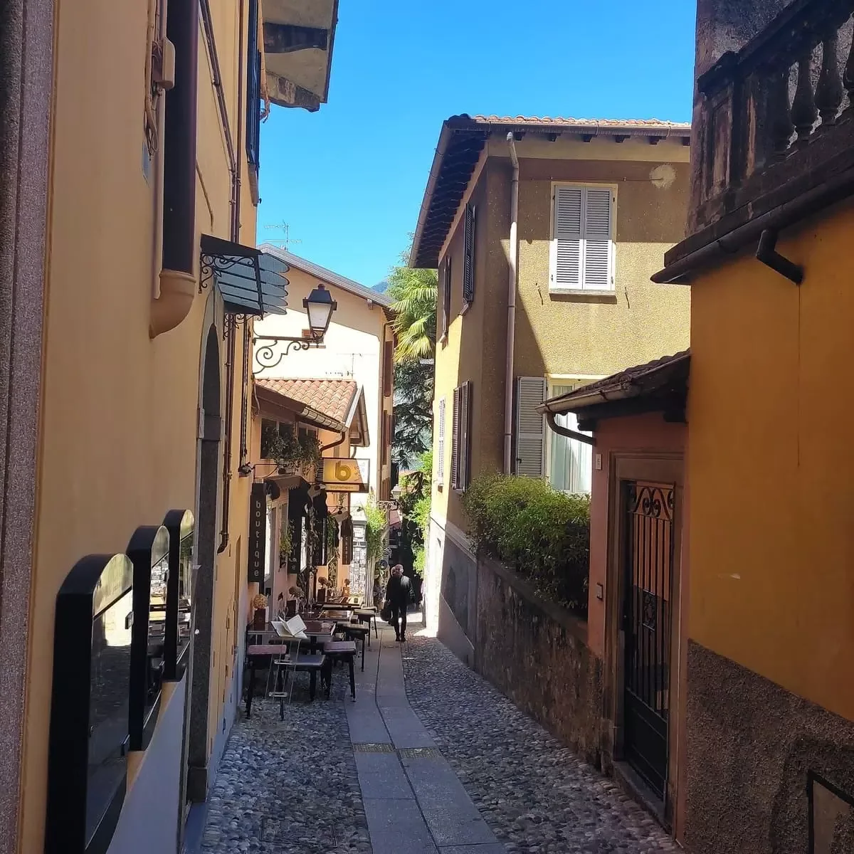 The steep cobblestone alleys of Bellagio are the picture of rustic charme