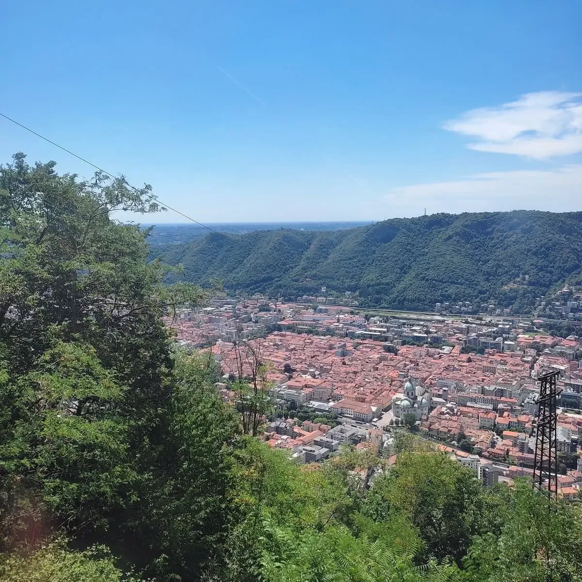 From the furnicular to Brunate you have a great view over the red roofs of Como Town