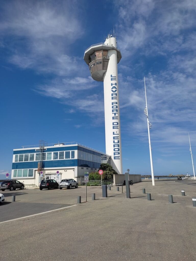 Tower with Le Havre Porte de'l Europe written on it