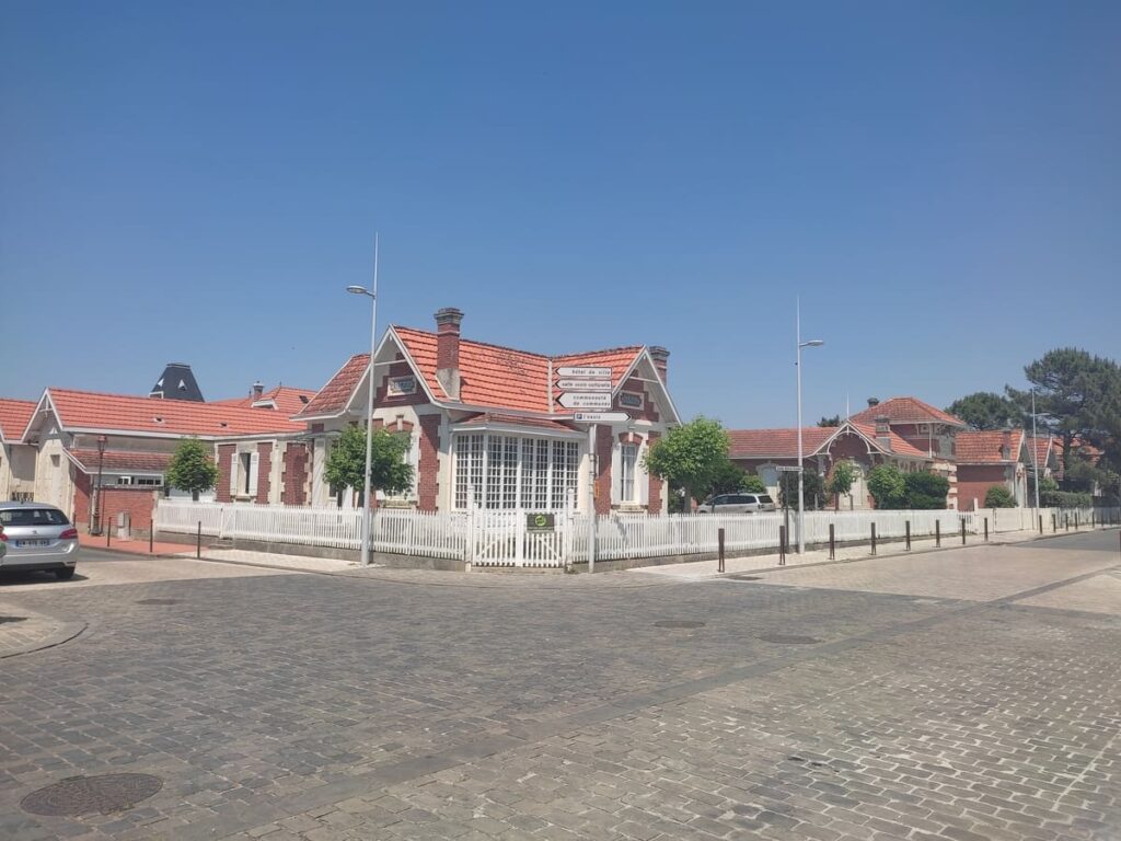Pretty street in Soulac with cute houses