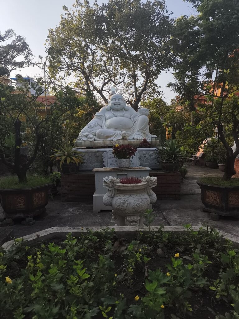Buddha Statue at Buu Dai Son