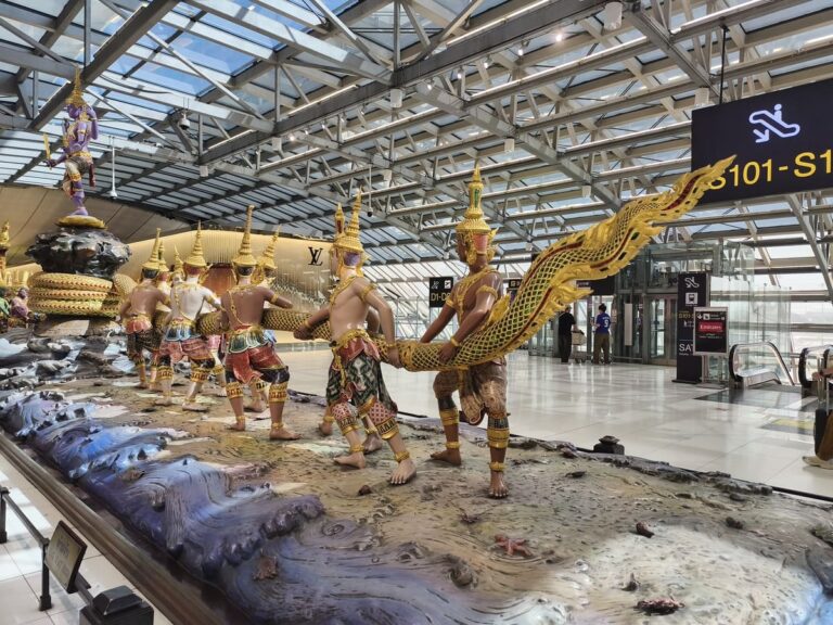 Dragon statue at Bangkok Airport