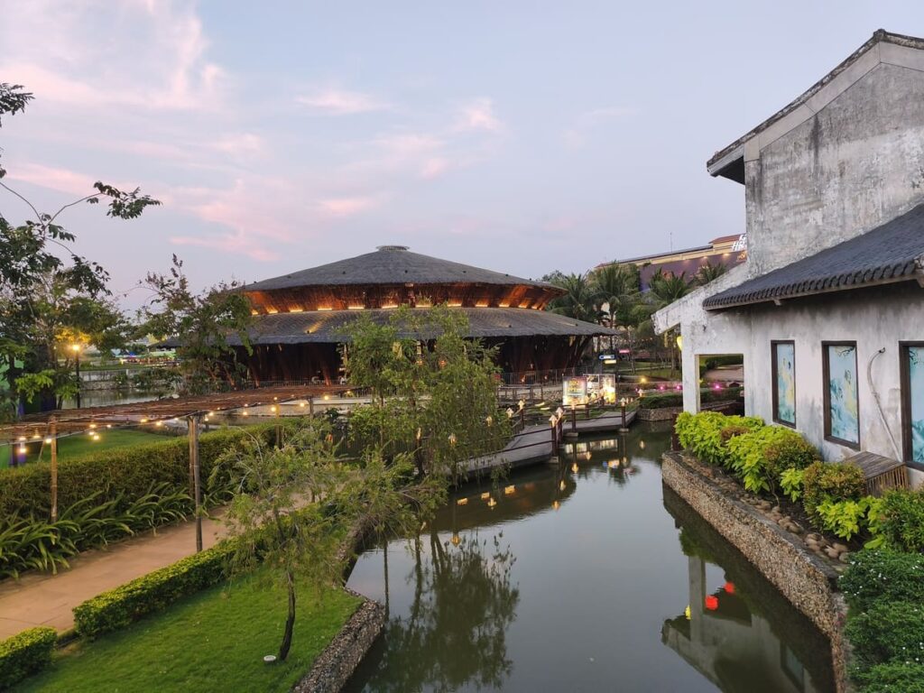 Restaurant in Park
