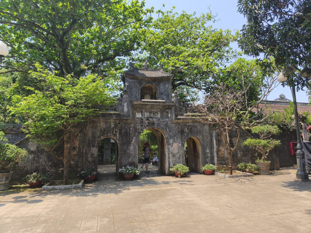 Gateway at Marble Mountain