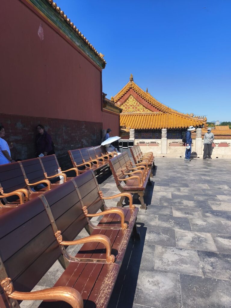 Row of seats to rest in Forbidden City