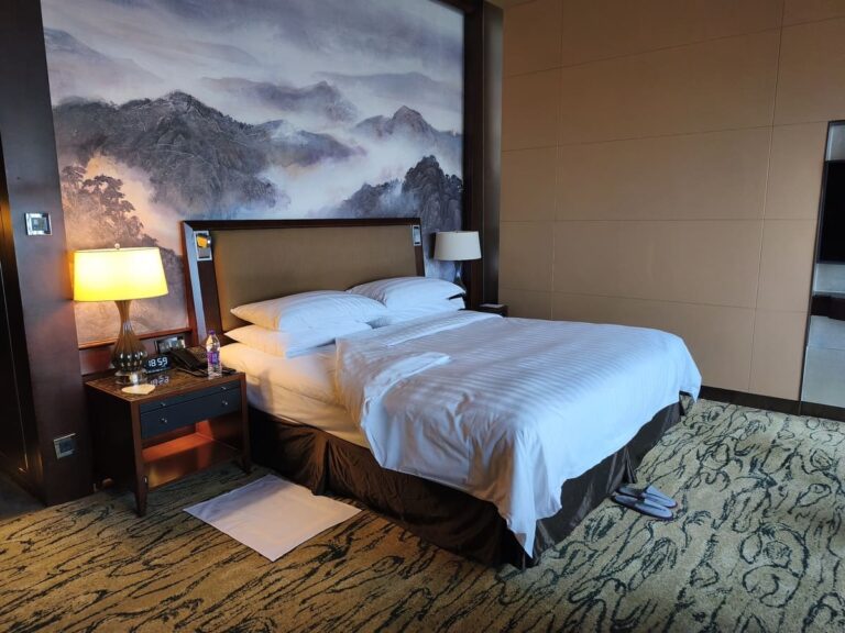 Large and luxurious room at Summit Wing Hotel