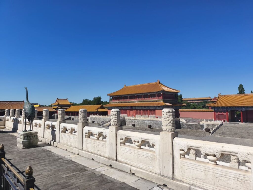 Crane Statue and large plaza in Palace Museum