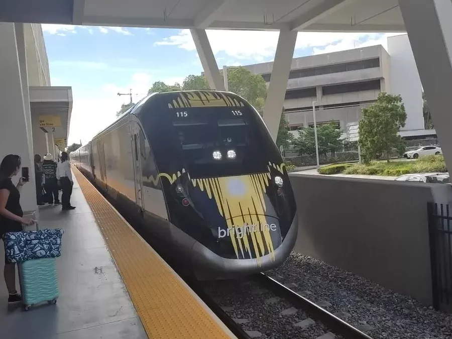WHAT IS BRIGHTLINE FROM FT LAUDERDALE TO ORLANDO LIKE?